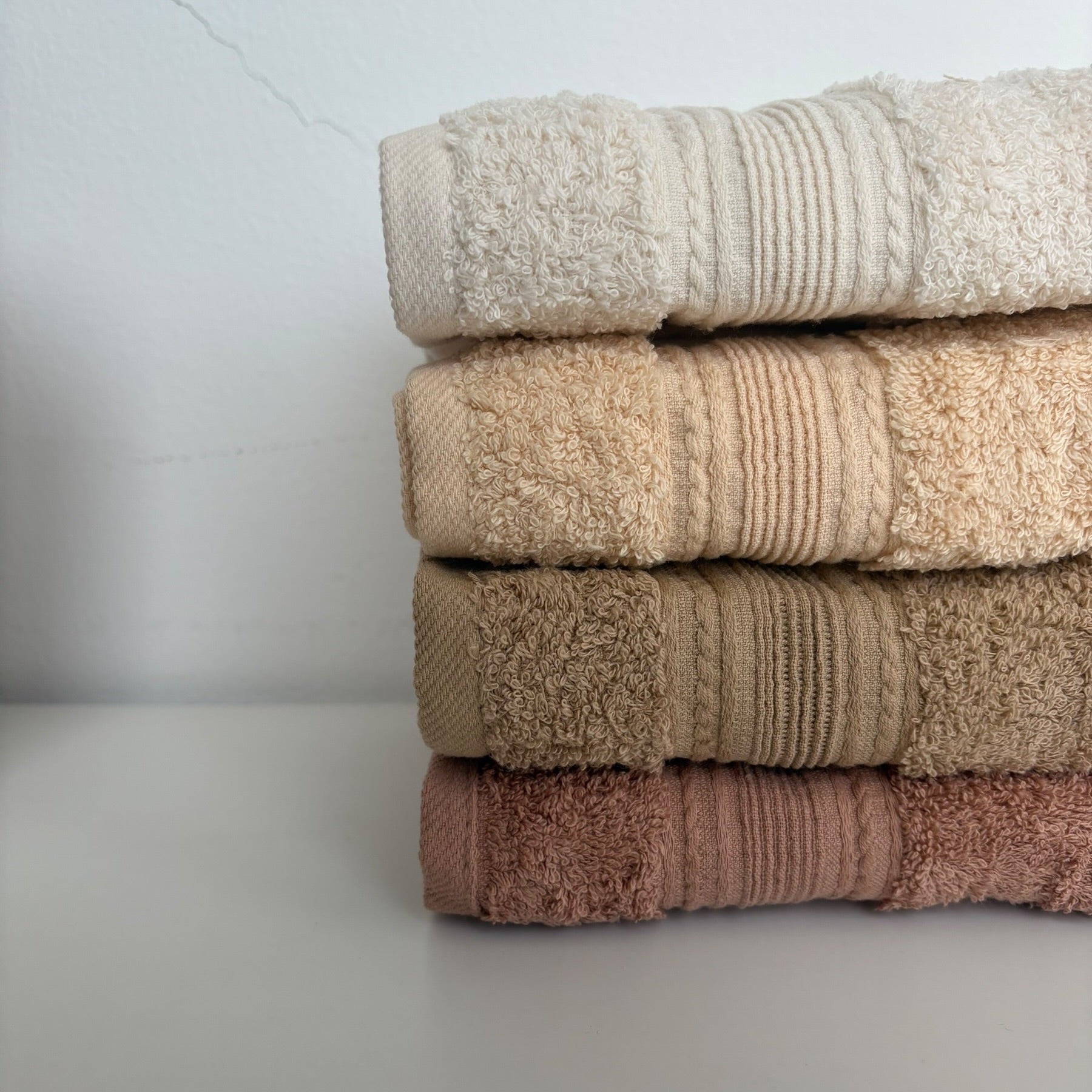 Lot de 4 Serviettes Visage 100% Coton 90x50 cm – MBH