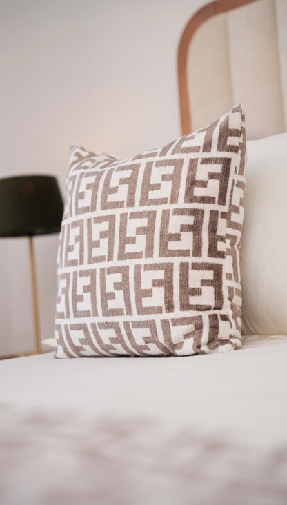 Chemin de lit réversible avec coussins décoratifs -MBH