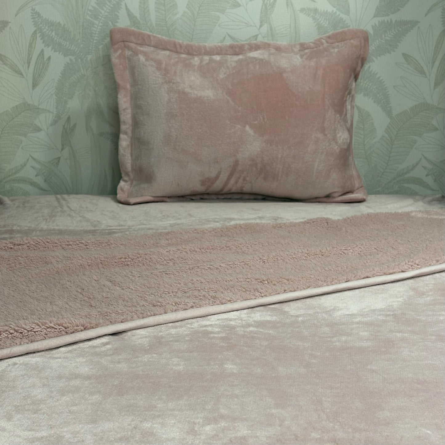 Parure de Lit Polaire Double Face 1 Place et Demi – MBH
