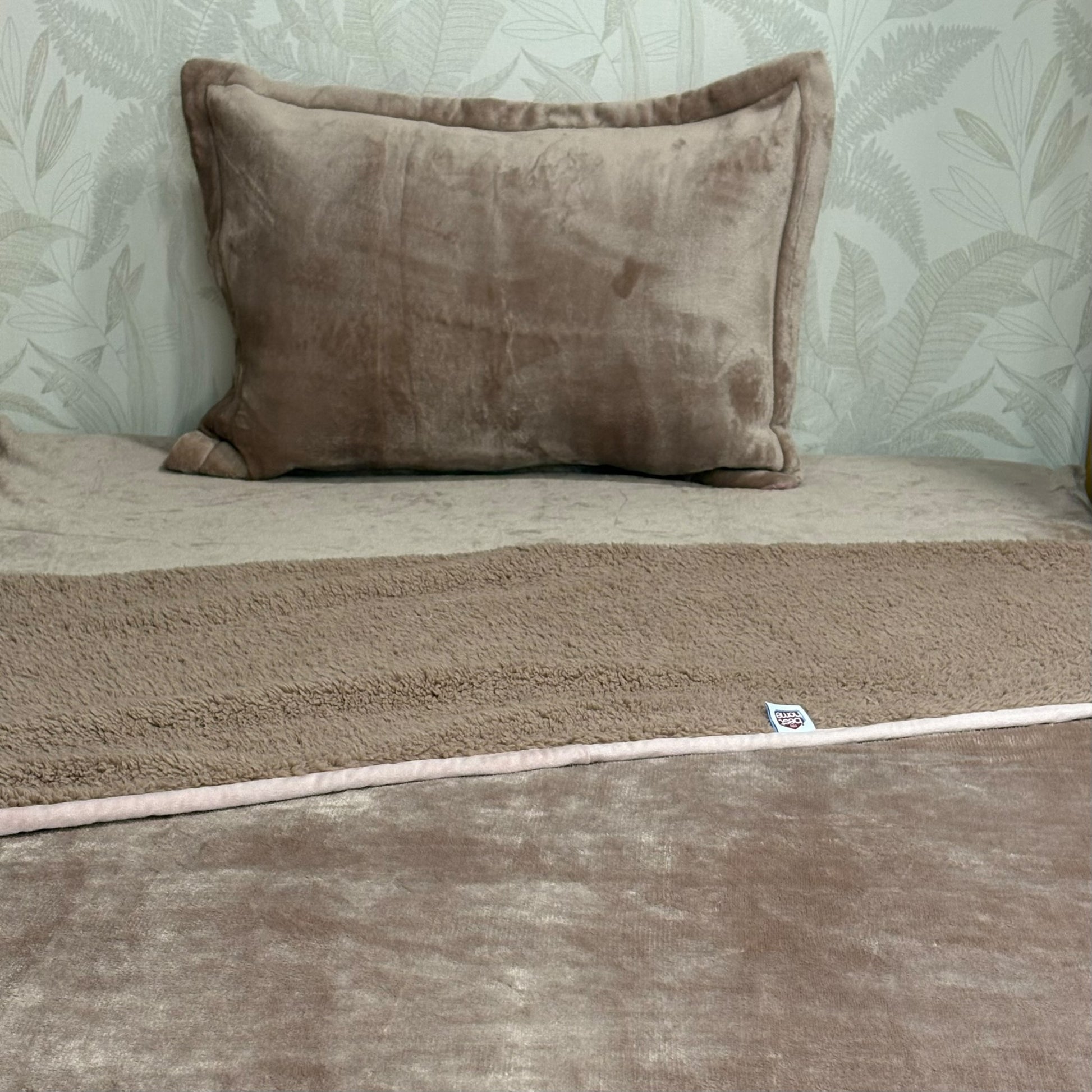 Parure de Lit Polaire Double Face 1 Place et Demi – MBH