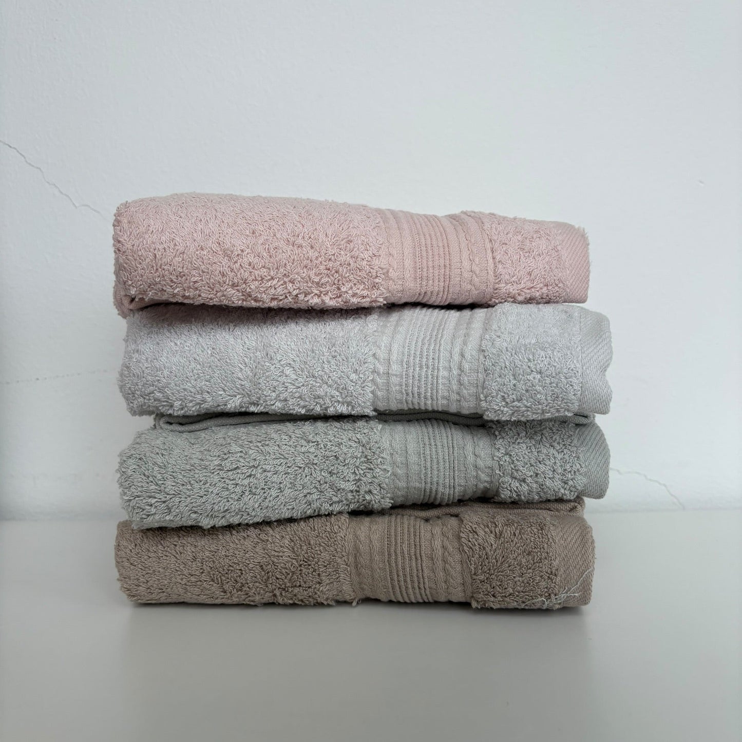 Lot de 4 Serviettes Visage 100% Coton 90x50 cm – MBH