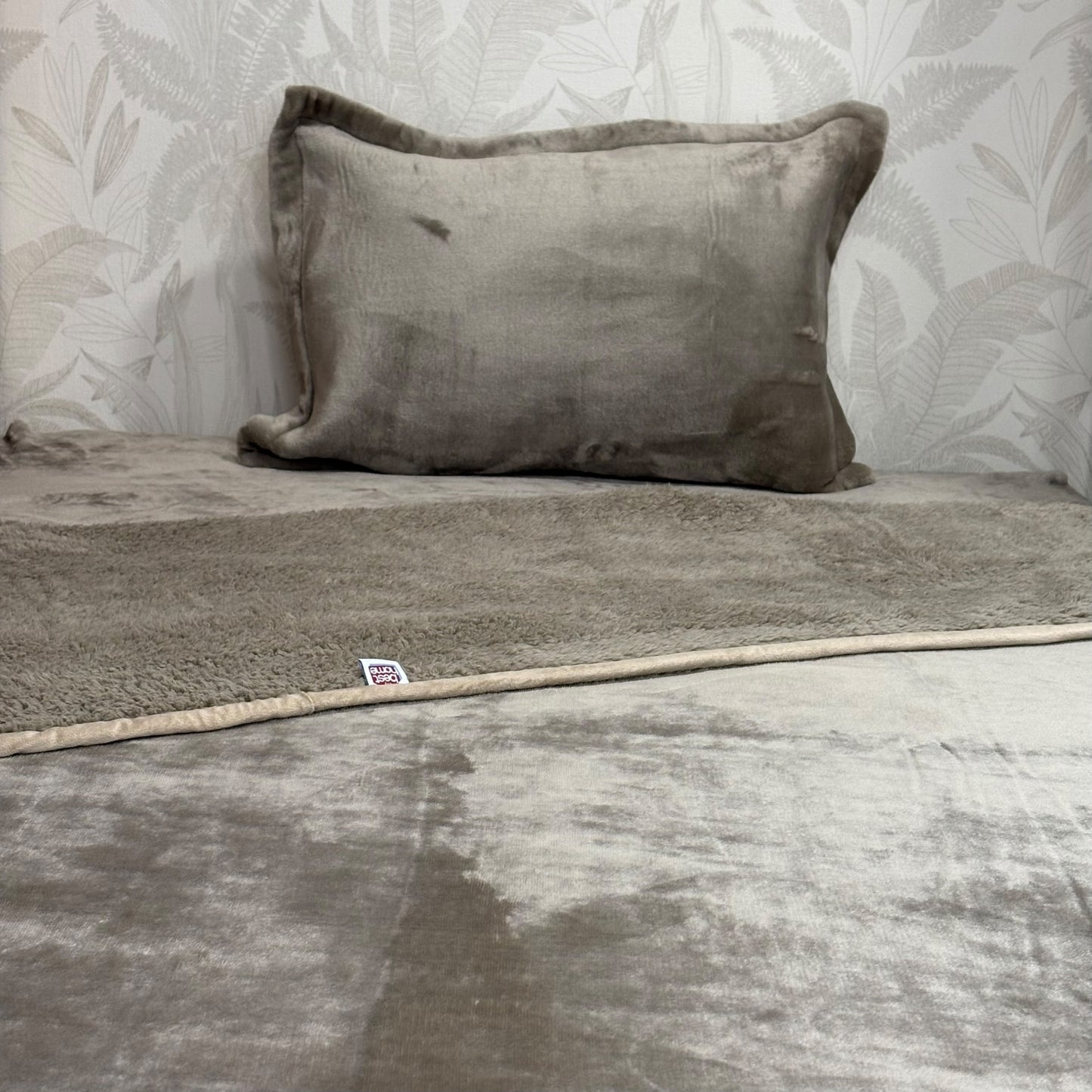 Parure de Lit Polaire Double Face 1 Place et Demi – MBH
