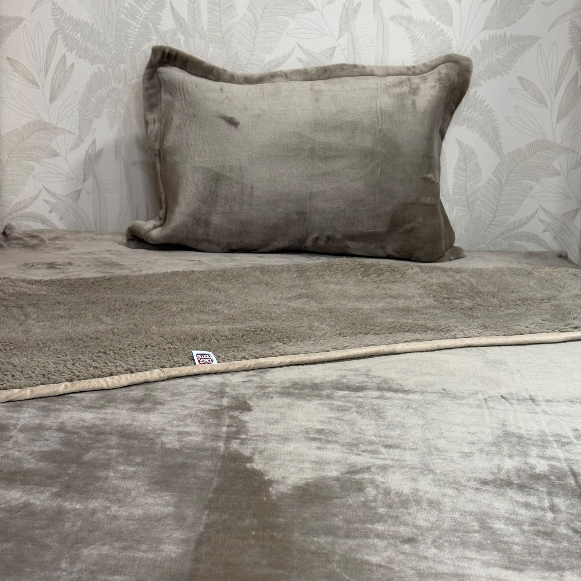 Parure de Lit Polaire Double Face 1 Place et Demi – MBH